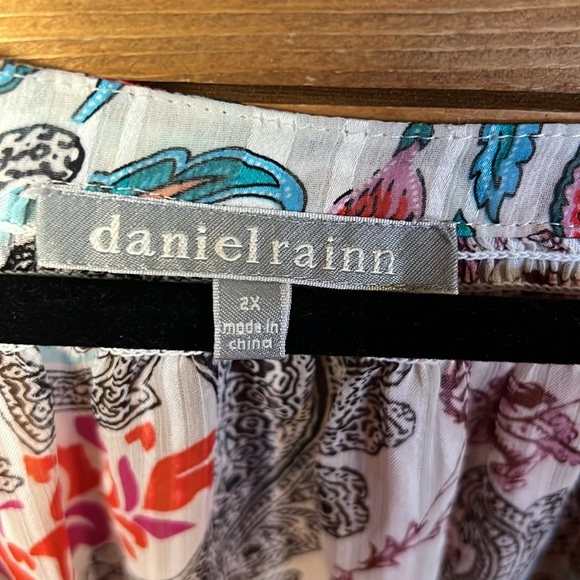 Daniel Rainn Top Womens 2X Colorful Boho Print Long Sleeve Tie Neck Peasant Soft - Picture 2 of 9